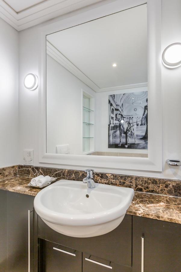 Corporate, Spacious Staycation - Sky Tower Views Auckland Luaran gambar