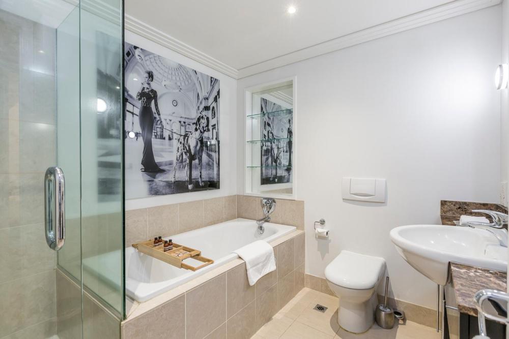 Corporate, Spacious Staycation - Sky Tower Views Auckland Luaran gambar